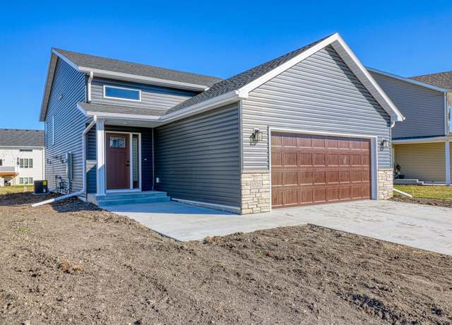 Property at 3763 19th St S, Moorhead, MN 56560, 3 beds, 3 baths