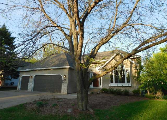 Property at 6462 Kingfisher Ct, Lino Lakes, MN 55014, 5 beds, 3 baths