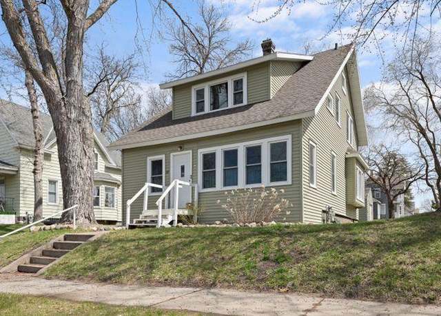 Property at 712 10th Ave S, Saint Cloud, MN 56301, 3 beds, 2 baths