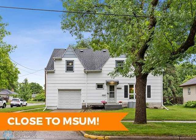 Property at 302 14th St S, Moorhead, MN 56560, 4 beds, 2 baths