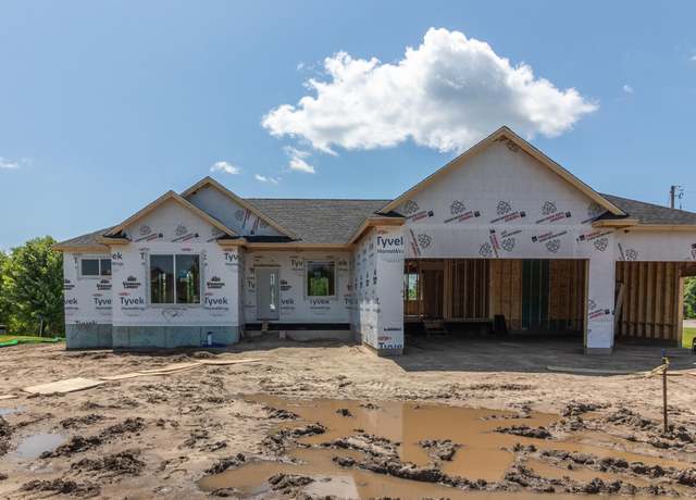 Property at 100 Schwinghammer Dr, Albany, MN 56307, 4 beds, 3 baths