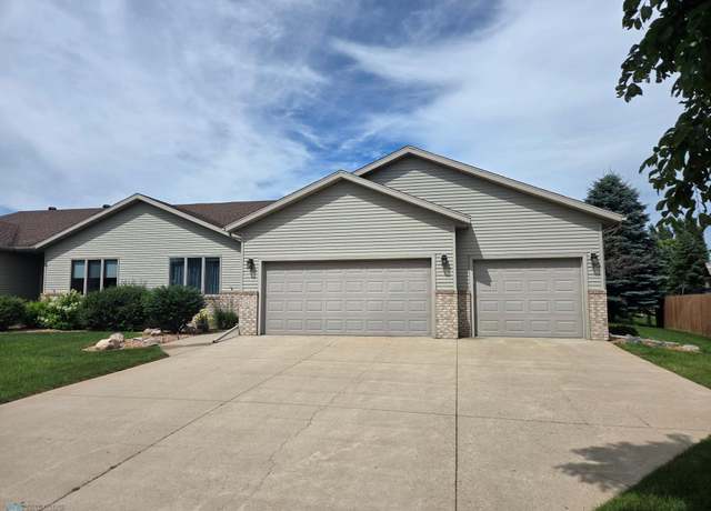 Property at 3437 26th Ave S, Fargo, ND 58103, 4 beds, 3 baths