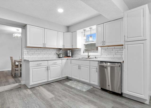 Property at 11042 Stanley Curv, Bloomington, MN 55437, 6 beds, 4 baths
