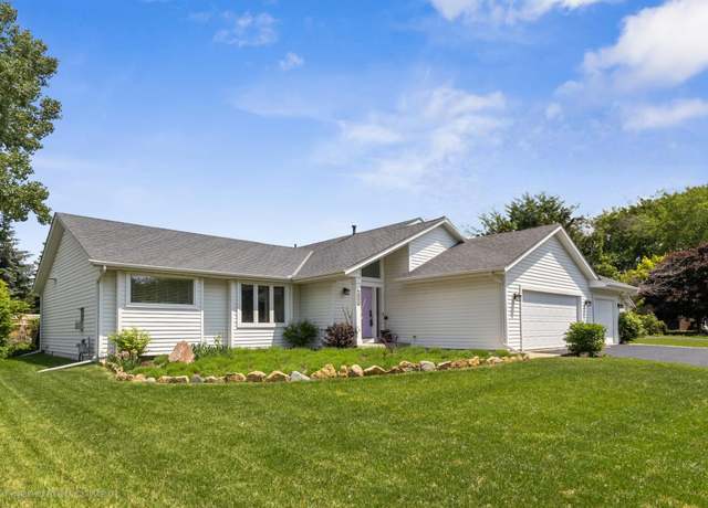 Property at 1300 Earle Way, Burnsville, MN 55306, 4 beds, 2 baths