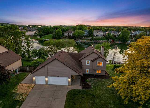 Property at 15765 Garden View Dr, Apple Valley, MN 55124, 3 beds, 3 baths