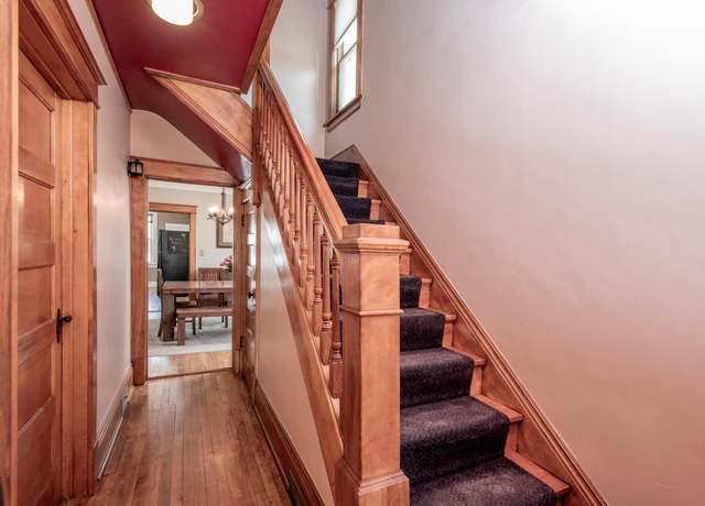 Property at 115 Geranium Ave W, Saint Paul, MN 55117, 3 beds, 2 baths
