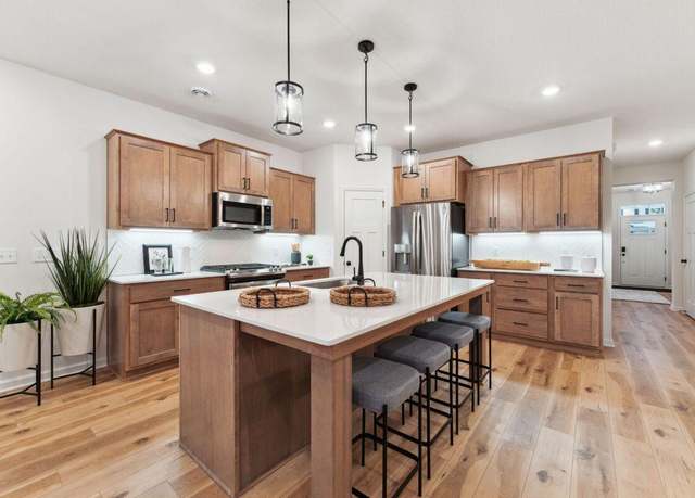 Property at 10478 Glenbrook Avenue South, Cottage Grove, MN 55016, 2 beds, 3 baths