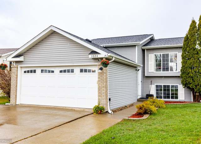 Property at 1024 14th Ave W, West Fargo, ND 58078, 4 beds, 2 baths