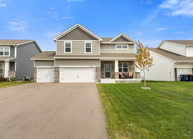 Property at 1849 August Dr, Shakopee, MN 55379, 4 beds, 3 baths