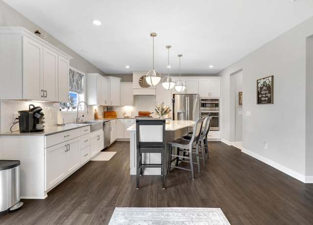 Property at 13404 Avila Ave, Rosemount, MN 55068, 5 beds, 5 baths
