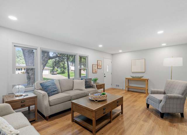 Property at 13001 Glenview Dr, Burnsville, MN 55337, 4 beds, 2 baths