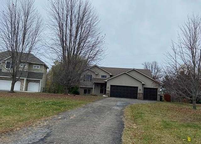 Property at 11922 N Meadow Curv, Lindstrom, MN 55045, 4 beds, 2 baths
