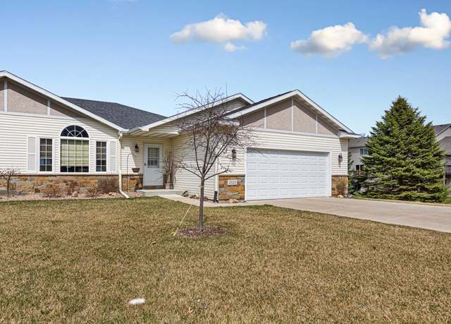 Property at 2121 198th St W, Faribault, MN 55021, 3 beds, 3 baths