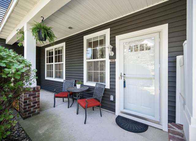 Property at 14375 Banyan Ln, Rosemount, MN 55068, 2 beds, 2 baths