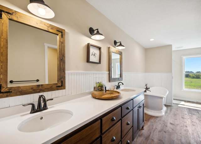Property at 13985 120th St N, Stillwater, MN 55082, 4 beds, 3 baths