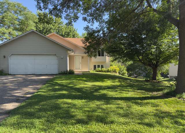 Property at 9013 91st St S, Cottage Grove, MN 55016, 4 beds, 3 baths