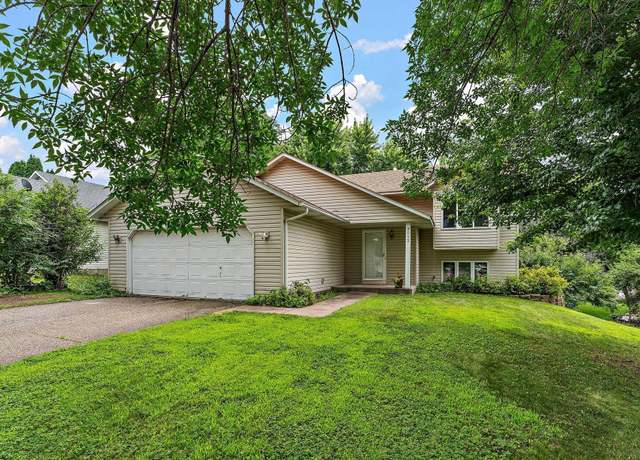 Property at 9013 91st St S, Cottage Grove, MN 55016, 4 beds, 3 baths