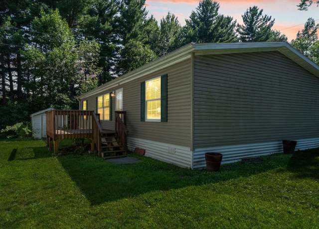 Property at 26750 Half Circle Ct #6, Wyoming, MN 55092, 3 beds, 2 baths