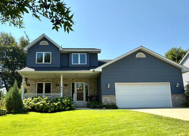 Property at 800 Eastridge Dr, Northfield, MN 55057, 4 beds, 4 baths