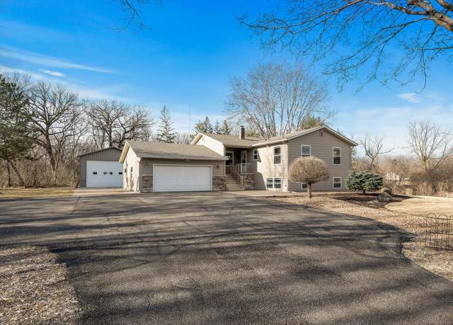 Property at 2072 Eaglewood Ln, Shakopee, MN 55379, 4 beds, 3 baths