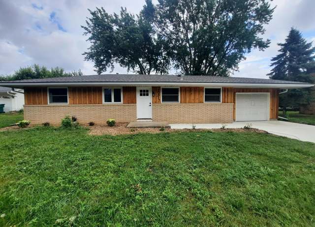Property at 10917 Southview Dr, Burnsville, MN 55337, 4 beds, 2 baths