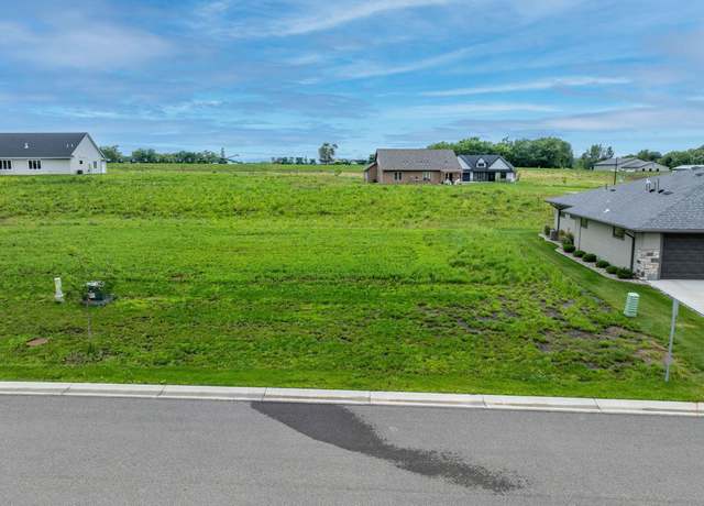 Property at 1034 Mahoe Way, Mankato, MN 56001
