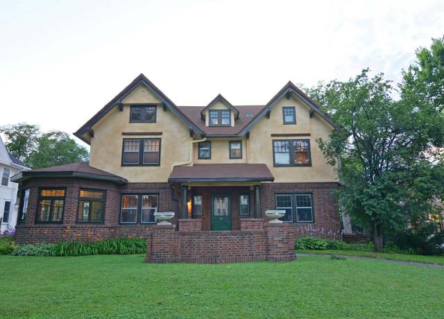 Property at 505 8th St S, Fargo, ND 58103, 4 beds, 3 baths