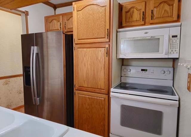 Property at 12850 Nicollet Ave #101, Burnsville, MN 55337, 1 bed, 1 bath