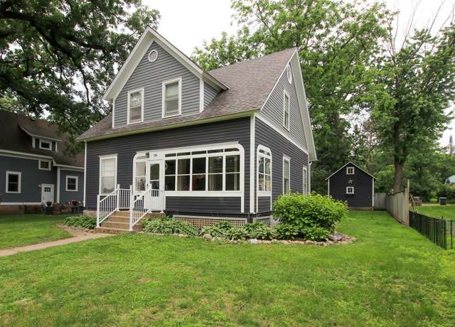 Property at 526 Hassan St SE, Hutchinson, MN 55350, 3 beds, 2 baths