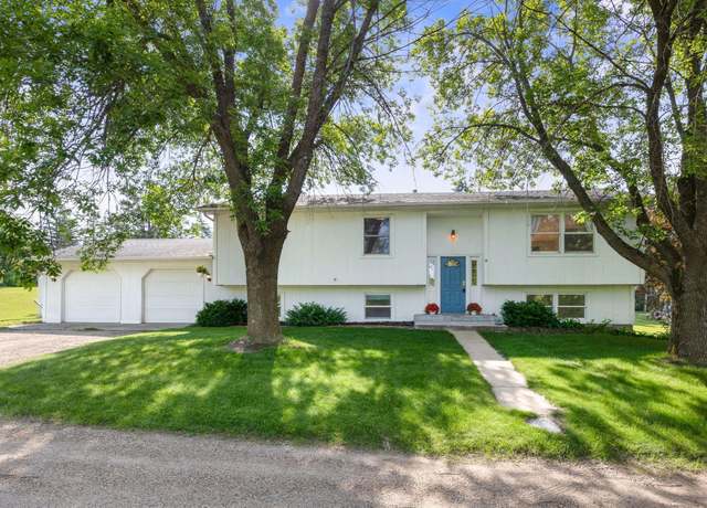 Property at 1164 30th St SE, Buffalo, MN 55313, 5 beds, 2 baths