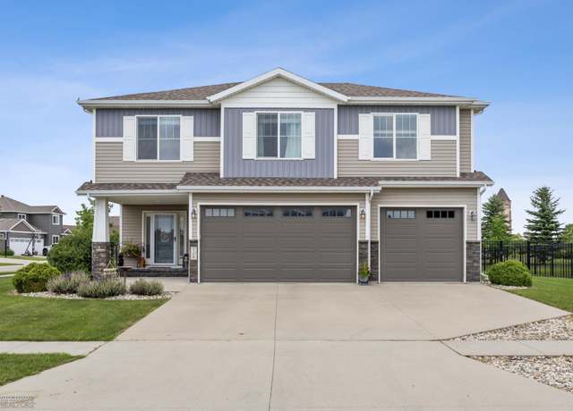Property at 708 30th Ter E, West Fargo, ND 58078, 4 beds, 3 baths