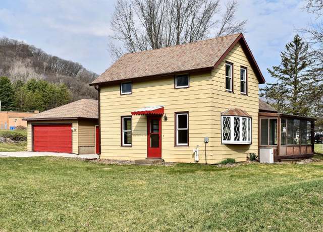 Property at 1240 Browns Ln, Dakota, MN 55925, 3 beds, 2 baths