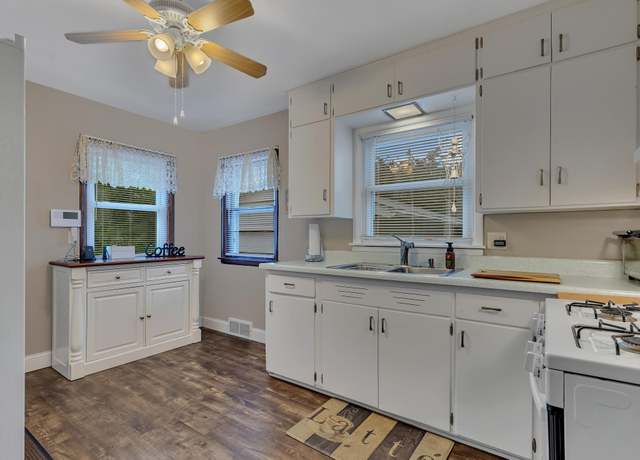 Property at 1420 Veterans Dr, Saint Cloud, MN 56303, 2 beds, 3 baths