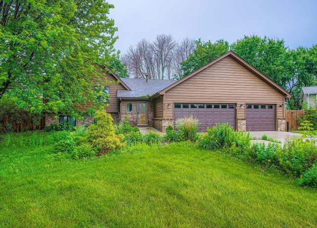Property at 8210 208th St W, Lakeville, MN 55044, 4 beds, 2 baths