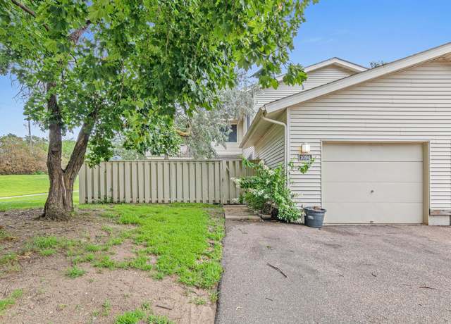 Property at 1094 Carmel Ct, Shoreview, MN 55126, 2 beds, 1 bath