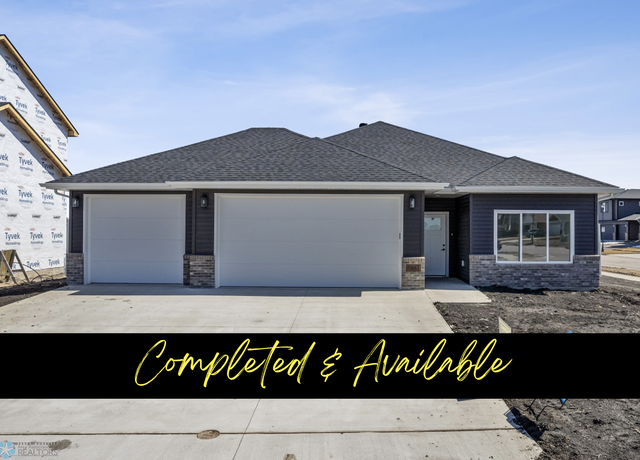 Property at 5881 11th St W, West Fargo, ND 58078, 3 beds, 2 baths