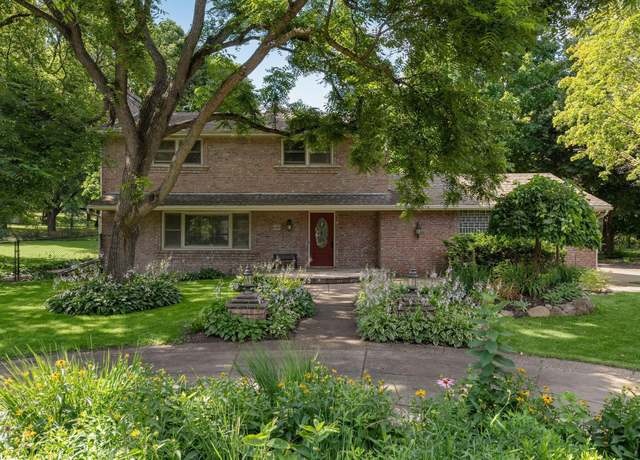 Property at 6811 Kingston Dr, Eden Prairie, MN 55346, 4 beds, 3 baths