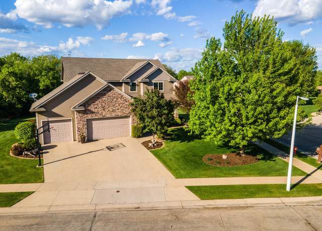 Property at 2441 Rosewood Ln SW, Rochester, MN 55902, 5 beds, 4 baths