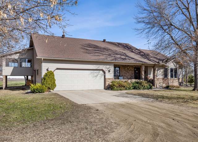 Property at 4562 50th St S, Moorhead, MN 56560, 4 beds, 3 baths