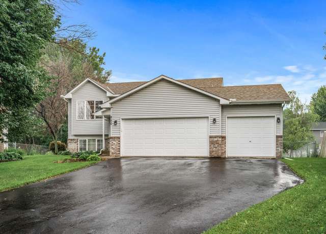 Property at 850 114th Ave NE, Blaine, MN 55434, 4 beds, 2 baths
