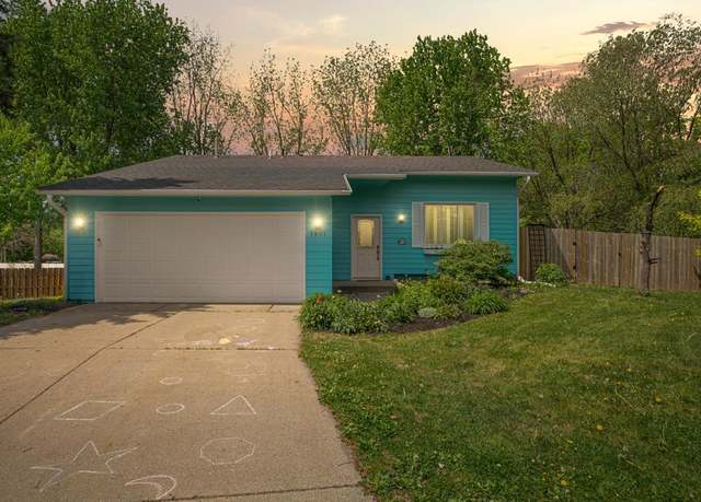 Property at 1907 Adams Ct, Northfield, MN 55057, 3 beds, 2 baths