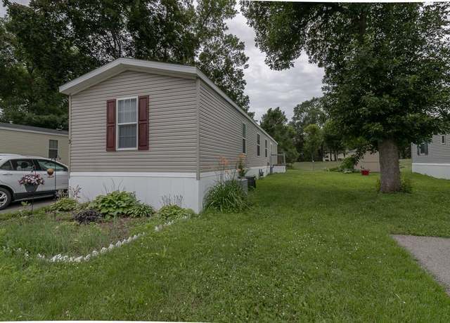 Property at 3 Summit Park, Saint Peter, MN 56082, 3 beds, 2 baths
