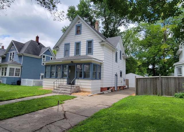 Property at 515 7th St S, Moorhead, MN 56560, 4 beds, 2 baths