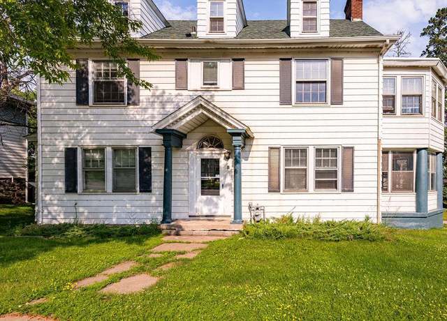 Property at 524 Woodland Ave, Duluth, MN 55812, 6 beds, 3 baths