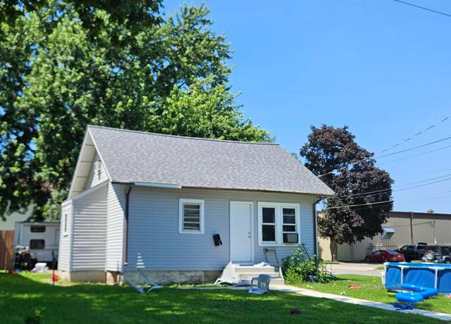 Property at 1112 Madison Ave, Albert Lea, MN 56007, 2 beds, 1 bath