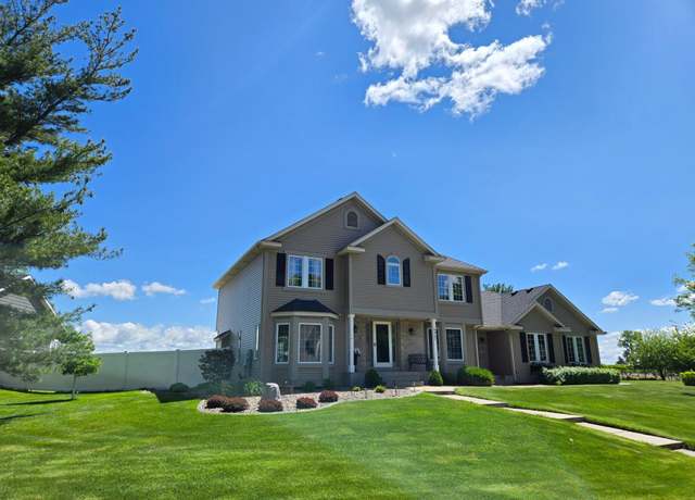 Property at 8947 Jewel Ave S, Cottage Grove, MN 55016, 4 beds, 3 baths