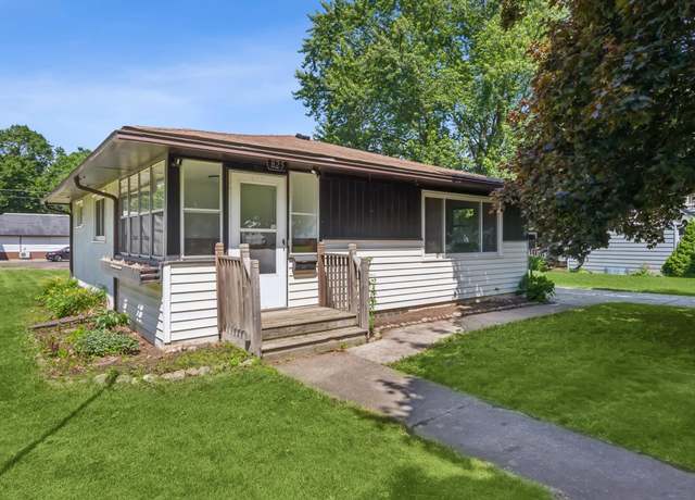 Property at 825 Holley Ave, Saint Paul Park, MN 55071, 3 beds, 2 baths
