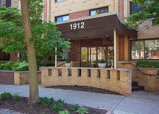 Property at 1912 Dupont Ave S #302, Minneapolis, MN 55403, 1 bed, 1 bath