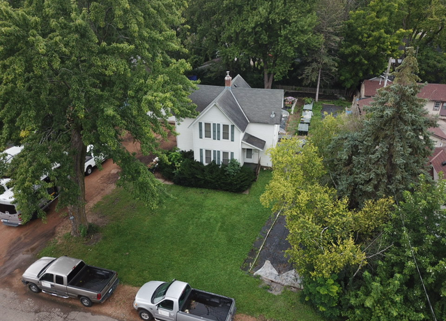 Property at 1635 Delano Ave, Maple Plain, MN 55359, 3 beds, 2 baths