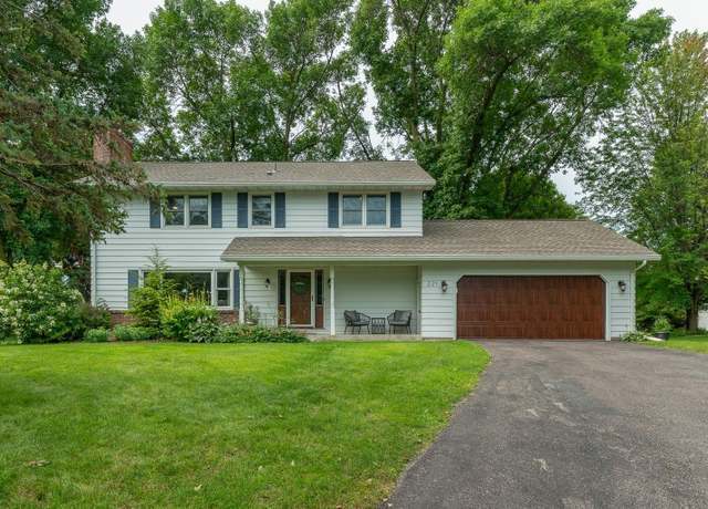 Property at 221 Crestwood Dr, North Mankato, MN 56003, 5 beds, 3 baths
